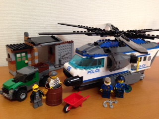 レゴ ポリスヘリコプターと泥棒の隠れ家 レゴブロック Lego 作り方を紹介サイト レゴラボ Legolab