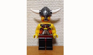 レゴミニフィグ 7018 7019 バイキング戦士黄 Viking Warrior